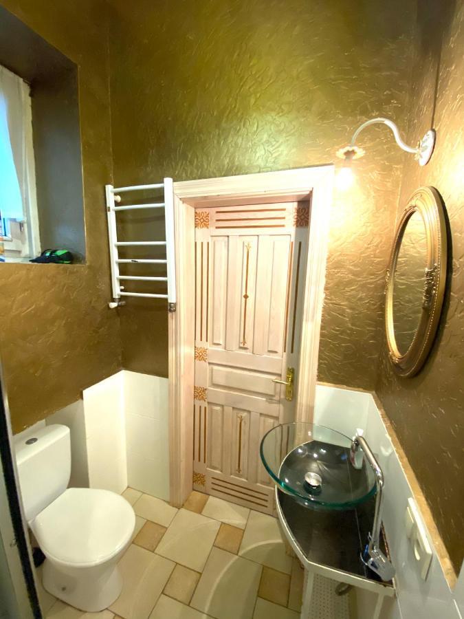 Квартира В Центрі На Вулиці Валова 21 Lviv Kültér fotó